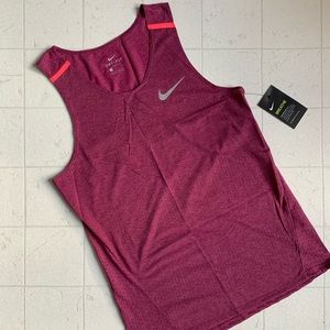 Nike Breathe Tank